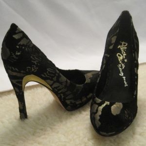 ALICE & OLIVIA Helena Pumps